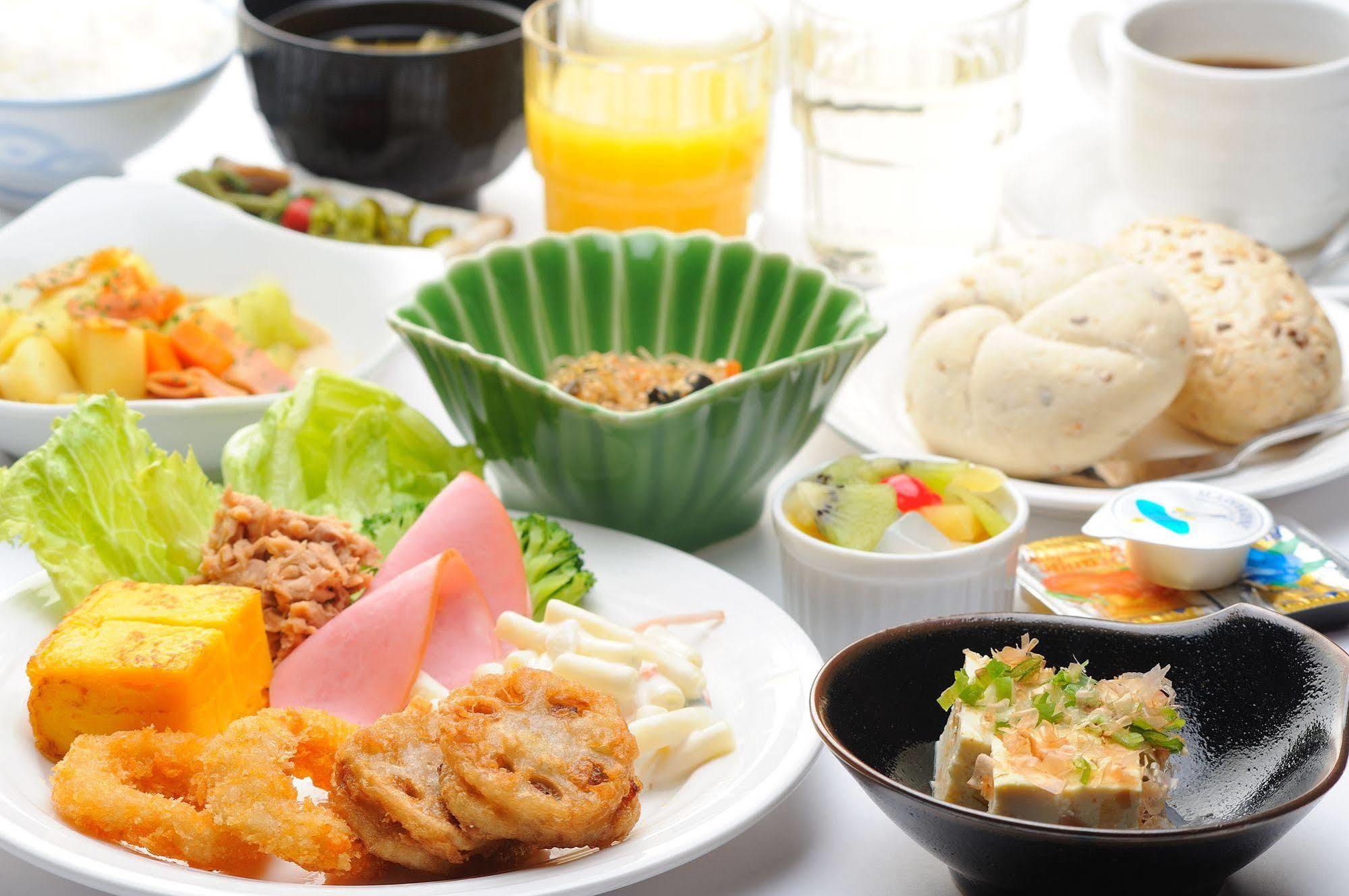 Hotel Route-Inn Saiki Ekimae Экстерьер фото