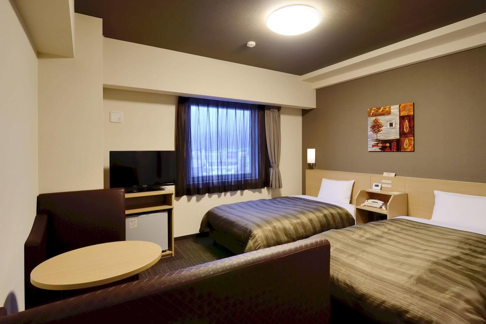 Hotel Route-Inn Saiki Ekimae Экстерьер фото